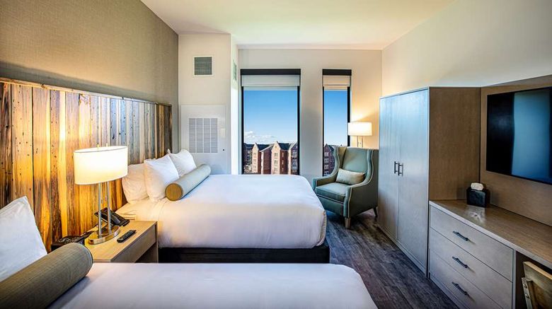 <b>Hotel Maverick Room</b>. Images powered by <a href="https://iceportal.shijigroup.com/" title="IcePortal" target="_blank">IcePortal</a>.
