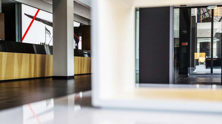 Steigenberger Airport Hotel Berlin Lobby