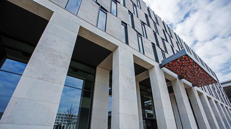 <b>Steigenberger Airport Hotel Berlin Exterior</b>. Images powered by <a href="https://iceportal.shijigroup.com/" title="IcePortal" target="_blank">IcePortal</a>.