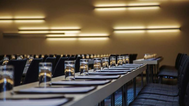 <b>Steigenberger Airport Hotel Berlin Meeting</b>. Images powered by <a href="https://iceportal.shijigroup.com/" title="IcePortal" target="_blank">IcePortal</a>.