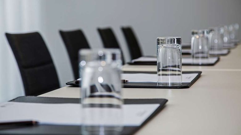 <b>Steigenberger Airport Hotel Berlin Meeting</b>. Images powered by <a href="https://iceportal.shijigroup.com/" title="IcePortal" target="_blank">IcePortal</a>.