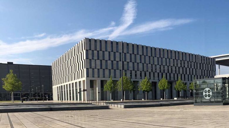 <b>Steigenberger Airport Hotel Berlin Exterior</b>. Images powered by <a href="https://iceportal.shijigroup.com/" title="IcePortal" target="_blank">IcePortal</a>.