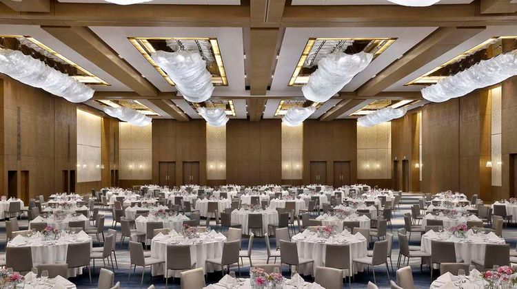Hilton Abu Dhabi Yas Island Exterior