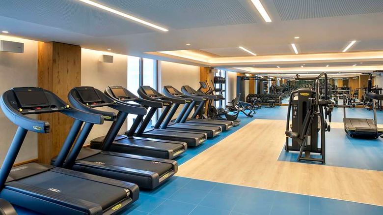 <b>Hilton Abu Dhabi Yas Island Health</b>. Images powered by <a href="https://iceportal.shijigroup.com/" title="IcePortal" target="_blank">IcePortal</a>.