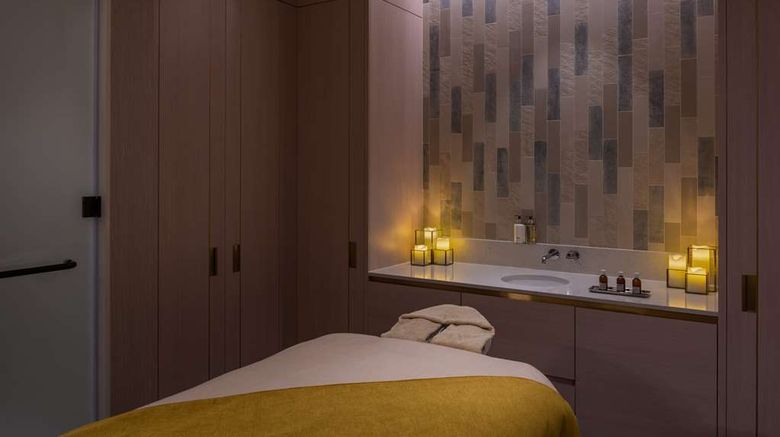 <b>Hilton Abu Dhabi Yas Island Spa</b>. Images powered by <a href="https://iceportal.shijigroup.com/" title="IcePortal" target="_blank">IcePortal</a>.