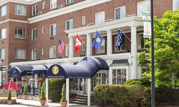 Capitol Plaza Hotel, Tapestry by Hilton
