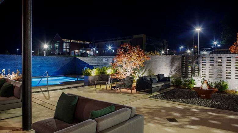 <b>The Haywood El Dorado, Tapestry Coll Pool</b>. Images powered by <a href="https://iceportal.shijigroup.com/" title="IcePortal" target="_blank">IcePortal</a>.