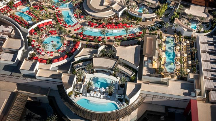 Las Vegas Hilton at Resorts World Pool