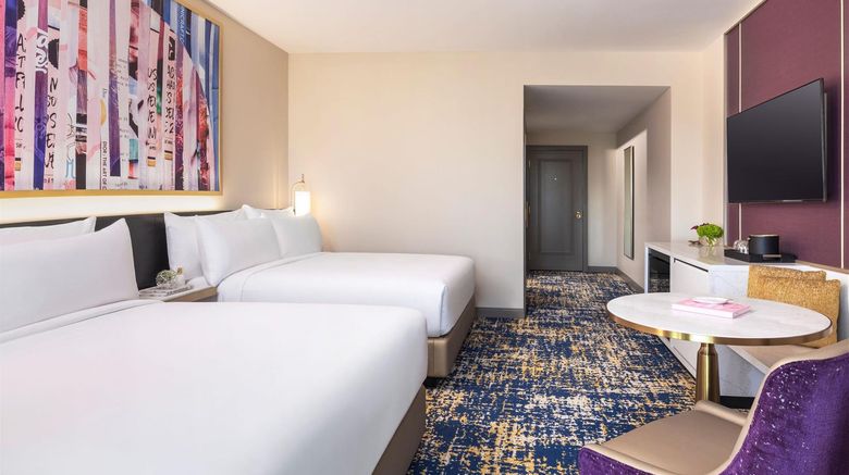 <b>Las Vegas Hilton at Resorts World Room</b>. Images powered by <a href="https://iceportal.shijigroup.com/" title="IcePortal" target="_blank">IcePortal</a>.