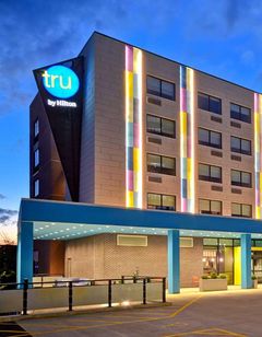 Tru by Hilton Manchester Downtown