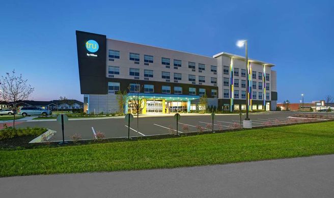 Tru by Hilton Stoughton Exterior