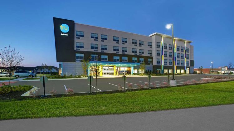 Tru by Hilton Stoughton Exterior