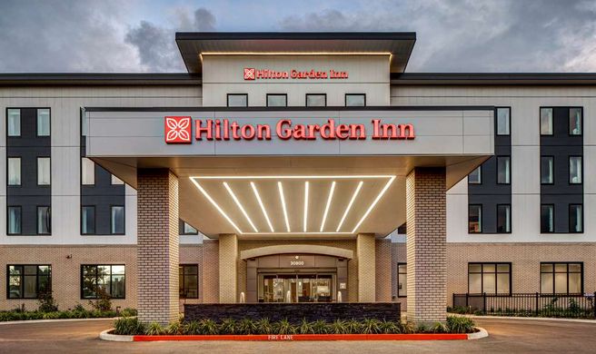 Hilton Garden Inn Wilsonville Exterior
