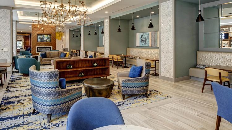 Hilton Garden Inn Wilsonville Lobby