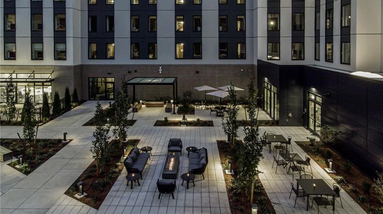 Hilton Garden Inn Wilsonville Exterior
