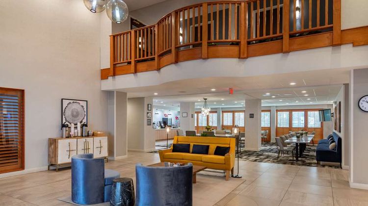 Best Western Plus Dalton Inn Lobby