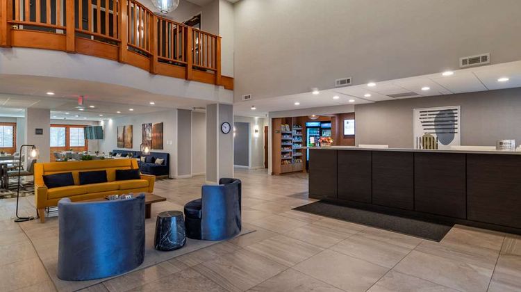 Best Western Plus Dalton Inn Lobby