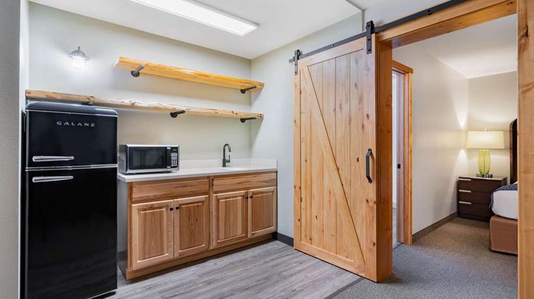 <b>Travelodge by Wyndham Lovell/Bighorns Suite</b>. Images powered by <a href="https://iceportal.shijigroup.com/" title="IcePortal" target="_blank">IcePortal</a>.