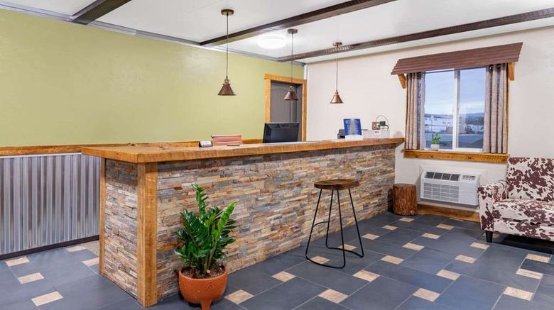 <b>Travelodge by Wyndham Lovell/Bighorns Lobby</b>. Images powered by <a href="https://iceportal.shijigroup.com/" title="IcePortal" target="_blank">IcePortal</a>.