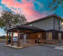 Travelodge by Wyndham Lovell/Bighorns Exterior