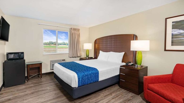 <b>Travelodge by Wyndham Lovell/Bighorns Room</b>. Images powered by <a href="https://iceportal.shijigroup.com/" title="IcePortal" target="_blank">IcePortal</a>.