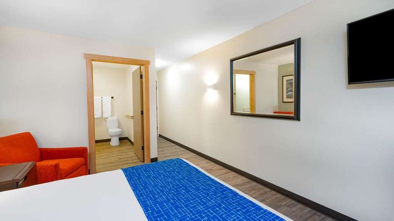 <b>Travelodge by Wyndham Lovell/Bighorns Room</b>. Images powered by <a href="https://iceportal.shijigroup.com/" title="IcePortal" target="_blank">IcePortal</a>.