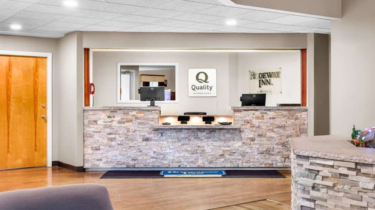 Rodeway Inn Gorham Riverside Lobby