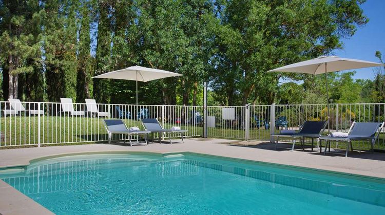 Suite Home Pool