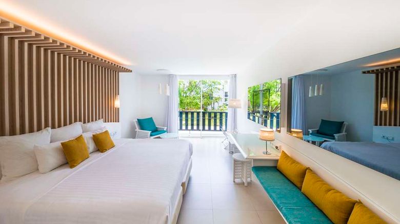 <b>La Creole Beach Hotel & Spa Room</b>. Images powered by <a href="https://iceportal.shijigroup.com/" title="IcePortal" target="_blank">IcePortal</a>.