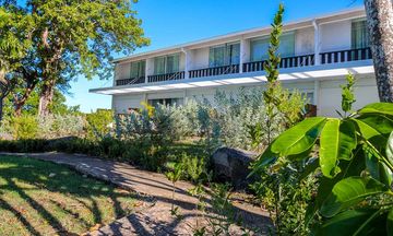 La Creole Beach Hotel & Spa