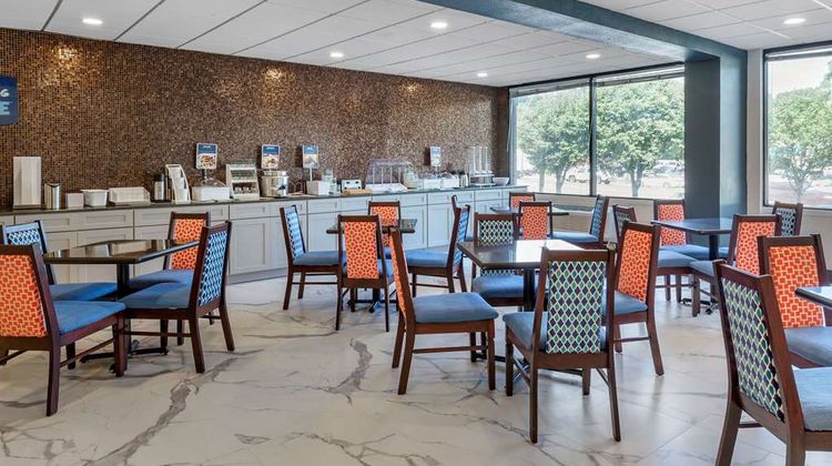 Clarion Pointe Raleigh Midtown Restaurant