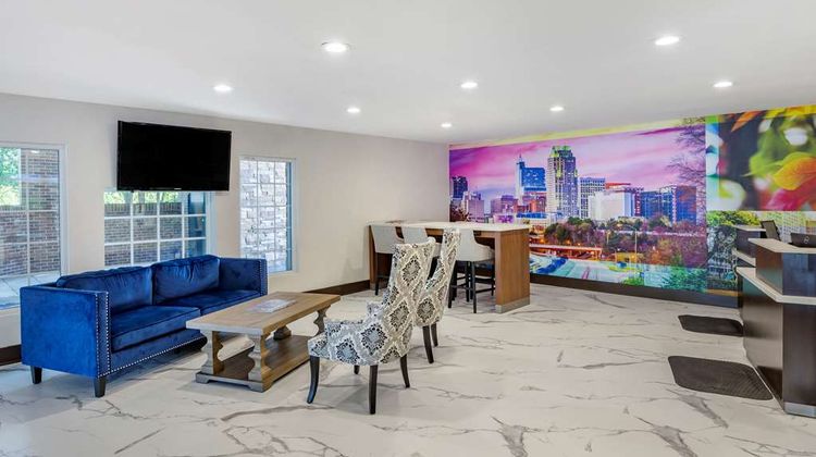 Clarion Pointe Raleigh Midtown Lobby