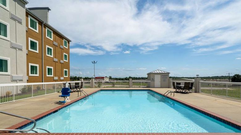 <b>Wingate by Wyndham Horn Lake Southaven Pool</b>. Images powered by <a href="https://iceportal.shijigroup.com/" title="IcePortal" target="_blank">IcePortal</a>.