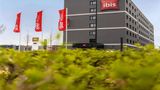 <b>Ibis Duesseldorf Airport Exterior</b>. Images powered by <a href="https://iceportal.shijigroup.com/" title="IcePortal" target="_blank">IcePortal</a>.