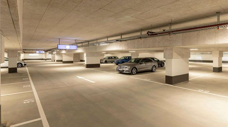 <b>Novotel Duesseldorf Airport Meeting</b>. Images powered by <a href="https://iceportal.shijigroup.com/" title="IcePortal" target="_blank">IcePortal</a>.