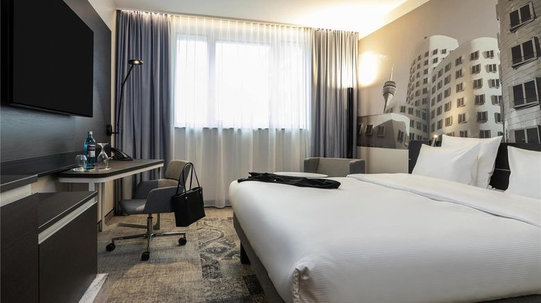 <b>Novotel Duesseldorf Airport Room</b>. Images powered by <a href="https://iceportal.shijigroup.com/" title="IcePortal" target="_blank">IcePortal</a>.