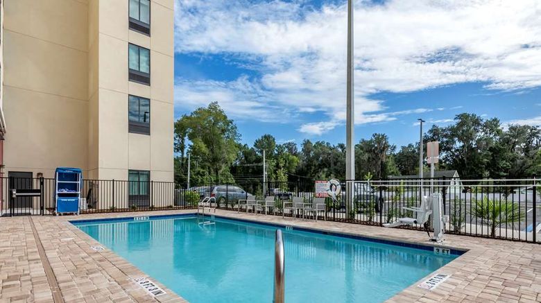 <b>Comfort Stes Gainesville Near University Pool</b>. Images powered by <a href="https://iceportal.shijigroup.com/" title="IcePortal" target="_blank">IcePortal</a>.
