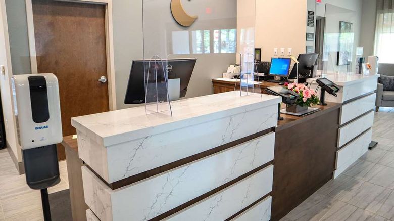 <b>Comfort Stes Gainesville Near University Lobby</b>. Images powered by <a href="https://iceportal.shijigroup.com/" title="IcePortal" target="_blank">IcePortal</a>.