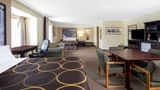 Super 8 by Wyndham Niagara Falls Suite
