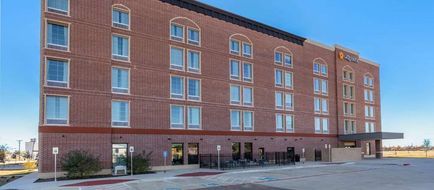 La Quinta Inn & Suites by Wyndham Frisco Exterior