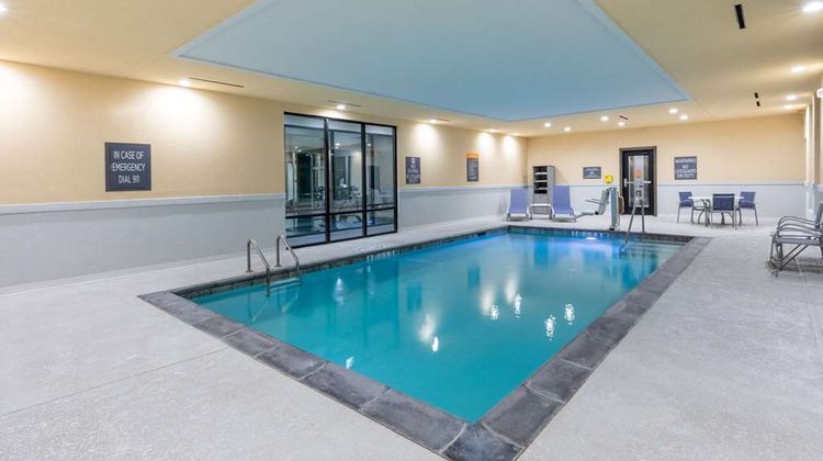 La Quinta Inn & Suites by Wyndham Frisco Pool