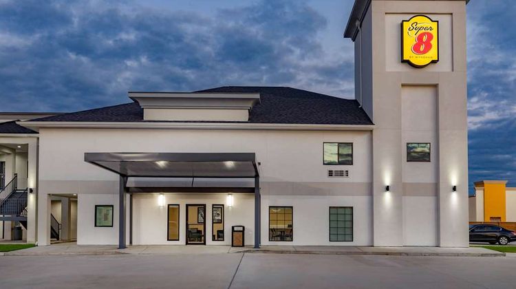 Super 8 by Wyndham Houston NW Exterior
