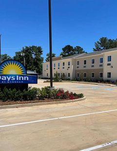 Days Inn by Wyndham Zachary