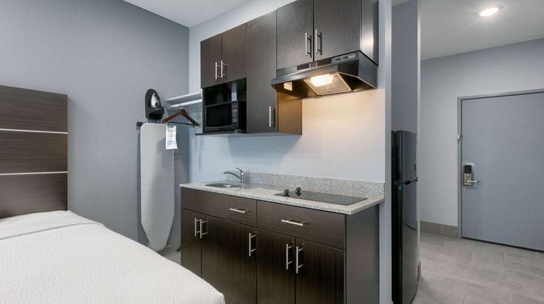<b>Days Inn by Wyndham Zachary Suite</b>. Images powered by <a href="https://iceportal.shijigroup.com/" title="IcePortal" target="_blank">IcePortal</a>.