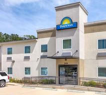 Days Inn by Wyndham Zachary Exterior