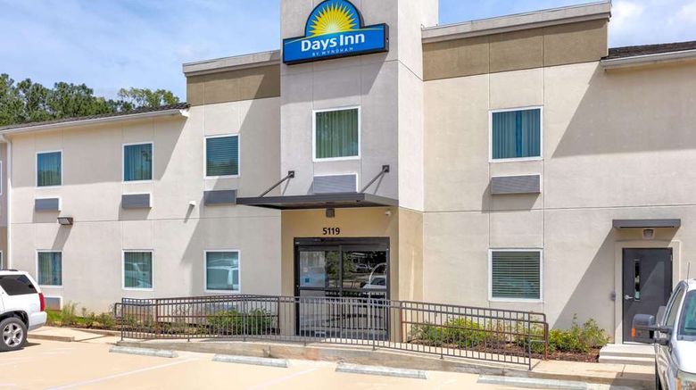 <b>Days Inn by Wyndham Zachary Exterior</b>. Images powered by <a href="https://iceportal.shijigroup.com/" title="IcePortal" target="_blank">IcePortal</a>.
