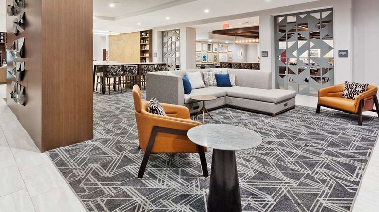 <b>DoubleTree by Hilton Dothan Lobby</b>. Images powered by <a href="https://iceportal.shijigroup.com/" title="IcePortal" target="_blank">IcePortal</a>.