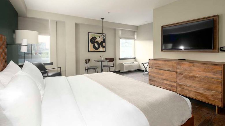 <b>The Lloyd Stamford, Tapestry Coll Hilton Room</b>. Images powered by <a href="https://iceportal.shijigroup.com/" title="IcePortal" target="_blank">IcePortal</a>.