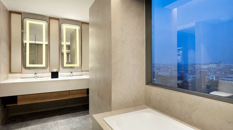 Hilton Garden Inn Jakarta Taman Palem Suite