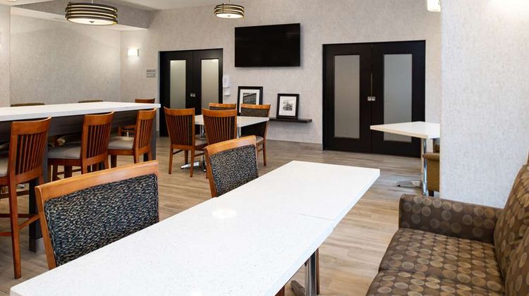 Hampton Inn Kansas City-Nr Worlds of Fun Lobby